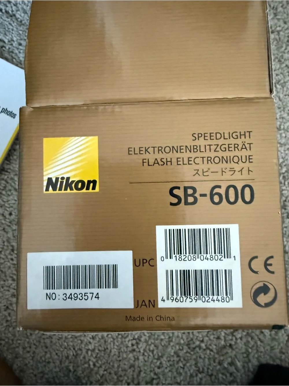 Nikon Speedlight SB-600 Flash Unit in Black